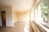Wohnzimmer Weitere Ansicht - Ruhiges und zentrales Wohnen mit guter Anbindung – Zwei-Zimmer-Wohnung in Frechen-Bachem