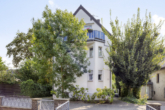 Straßenansicht - PROVISIONSFREI: Moderne 2-Zimmer-Erdgeschosswohnung mit Garage und Garten in Hürth-Fischenich