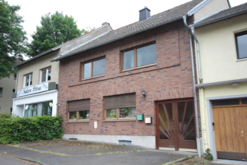 Zweifamilienhaus mit Garten in Hürth-Kendenich, 50354 Hürth, Zweifamilienhaus
