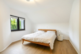 Schlafzimmer - Moderne Klarheit – großzügiges Wohnen mit privatem Garten auf Erbbaugrundstück in Köln-Müngersdorf