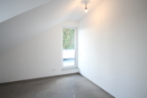 Schlafzimmer - Moderne 2-Zimmer-Wohnung mit Einbauküche und Dachterrasse in Hürth-Efferen