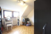 Vermietetes Zweifamilienhaus mit Garten und Garage in Hürth-Efferen - Kinderzimmer 2 Wohnung 2