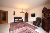 Wohnbereich Ansicht 1 - 2-Zimmer-Erdgeschosswohnung mit Loggia, Einbauküche und eigenem Gartenparadies in Hürth-Efferen