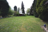 Großer Garten Ansicht 2 - 2-Zimmer-Erdgeschosswohnung mit Loggia, Einbauküche und eigenem Gartenparadies in Hürth-Efferen